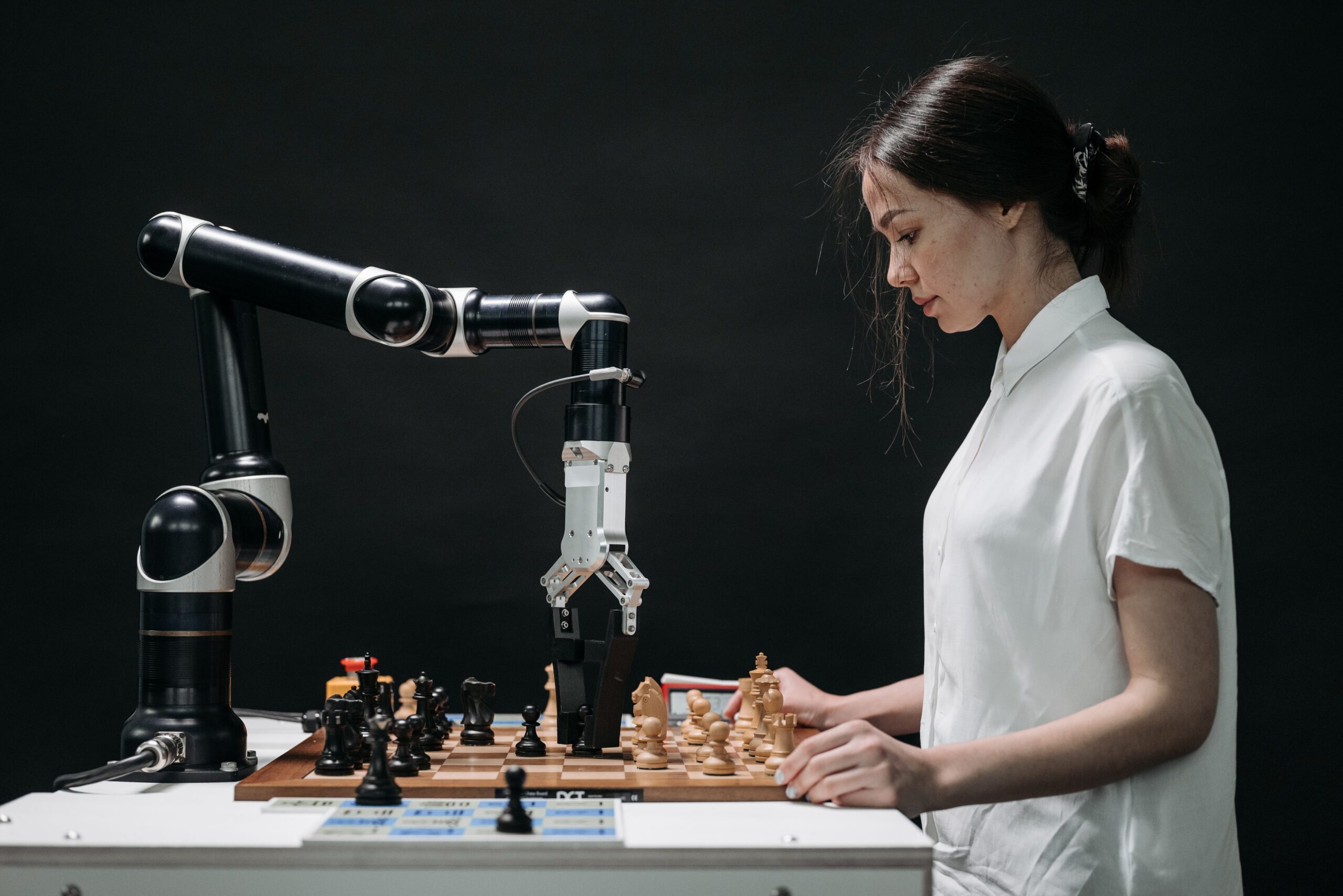 Robot chess game, by Pavel Danilyuk